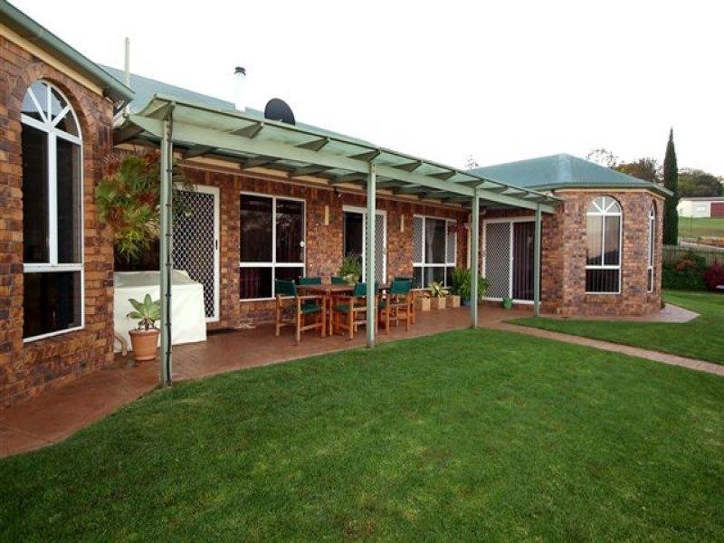 14 Trafalgar Street, Middle Ridge QLD 4350