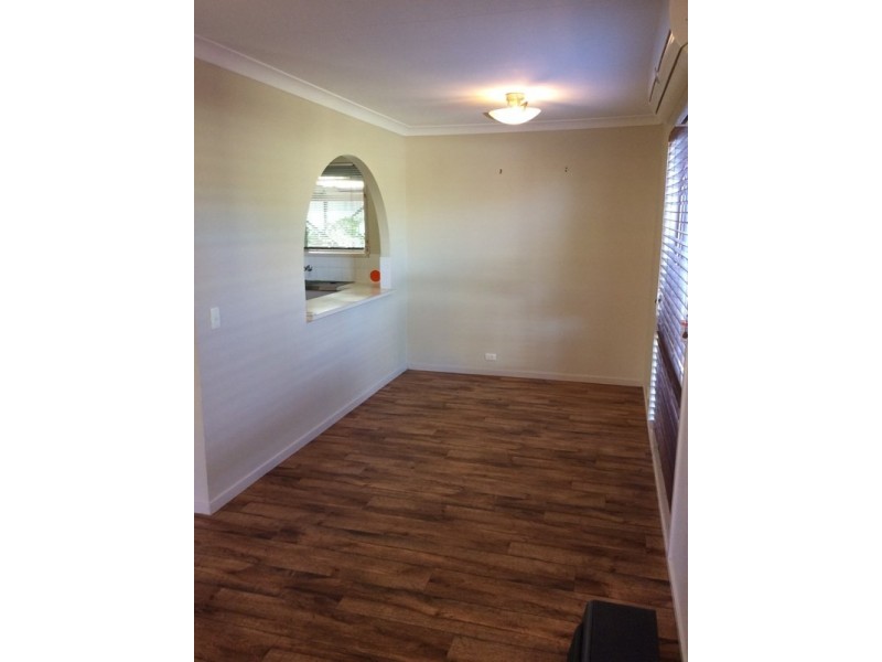 33 Hinkler Crescent, Wilsonton QLD 4350