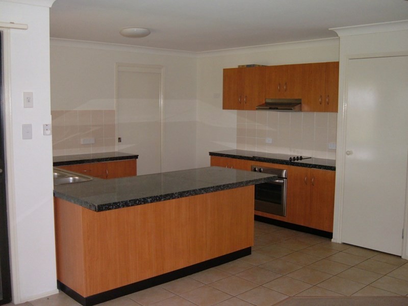 21 McShane Drive, Mount Kynoch QLD 4350