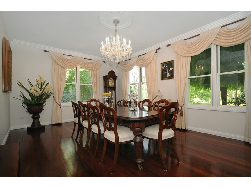 215 Rowbotham Street, Middle Ridge QLD 4350