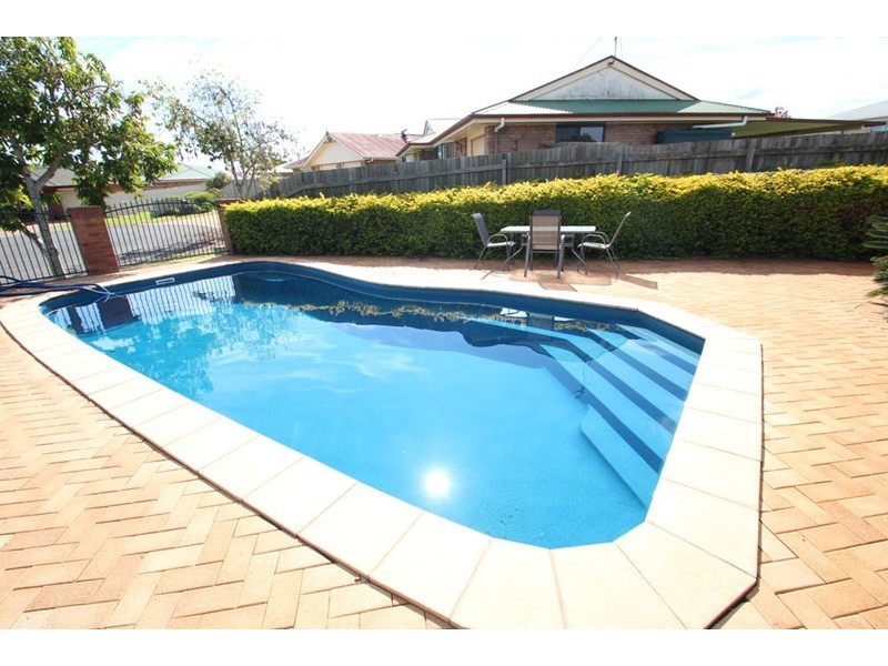 2 Glen Avon Court, Glenvale QLD 4350