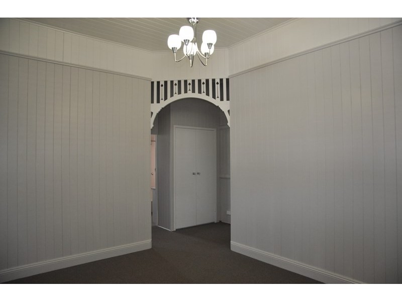 101 Hill Street, Newtown QLD 4350