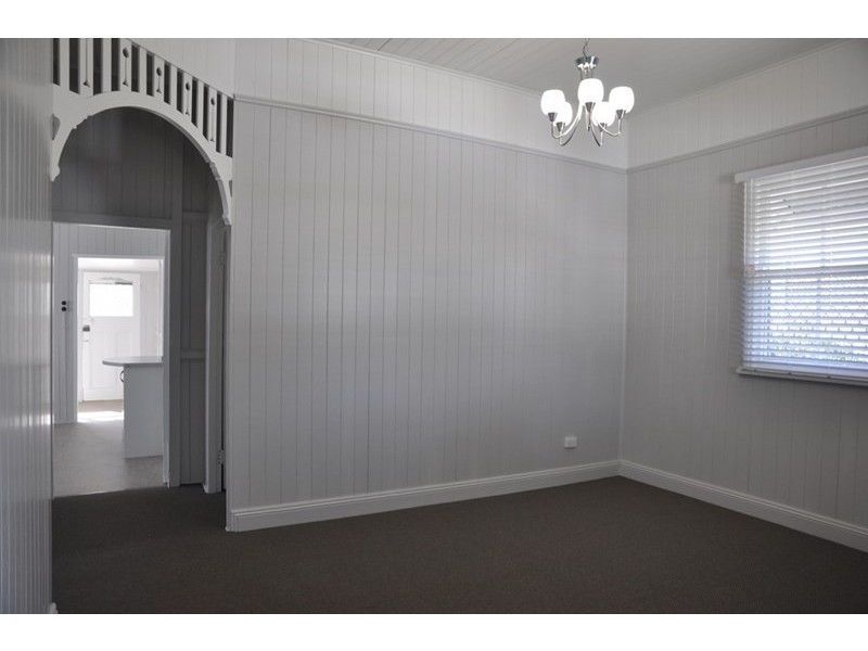 101 Hill Street, Newtown QLD 4350