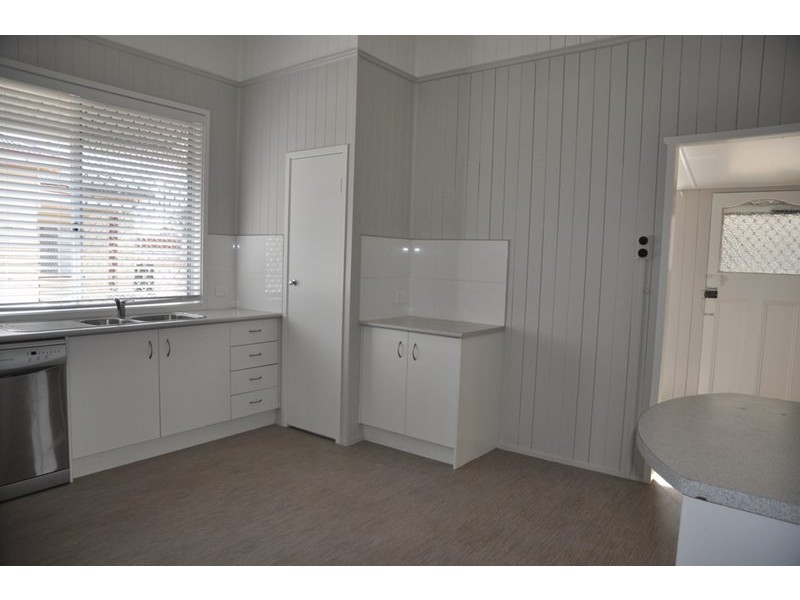 101 Hill Street, Newtown QLD 4350