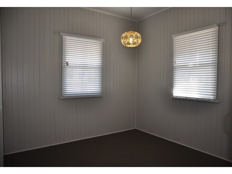 101 Hill Street, Newtown QLD 4350