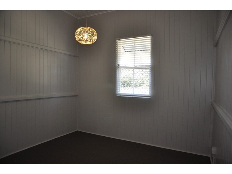 101 Hill Street, Newtown QLD 4350