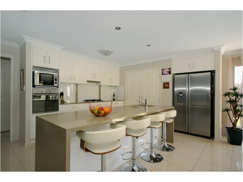 35 Nioka Drive, Highfields QLD 4352