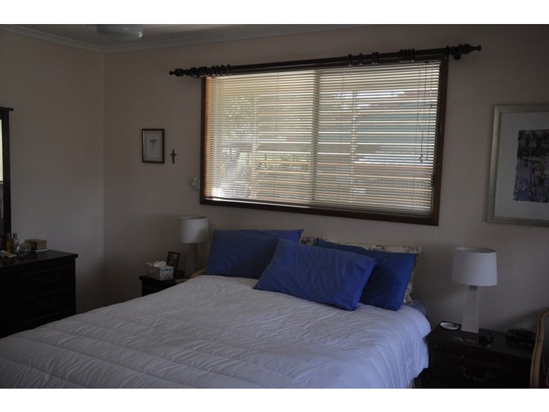 28 -30 Railway Terrace, Crows Nest QLD 4355