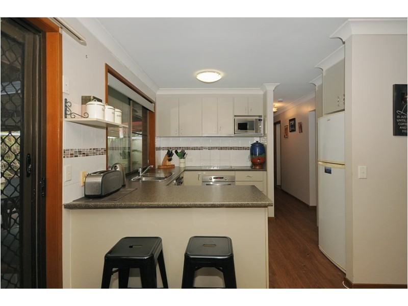 10 Kensington Drive, Withcott QLD 4352
