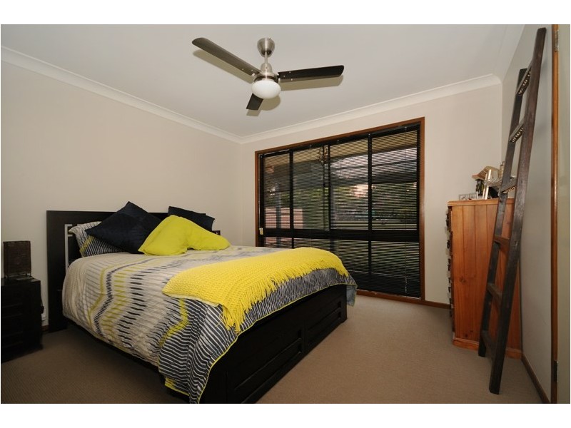 10 Kensington Drive, Withcott QLD 4352