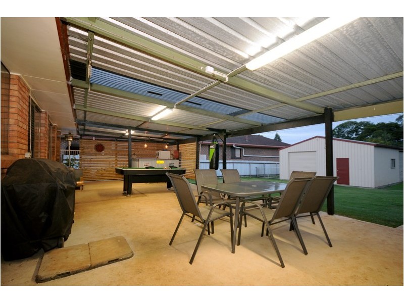 10 Kensington Drive, Withcott QLD 4352