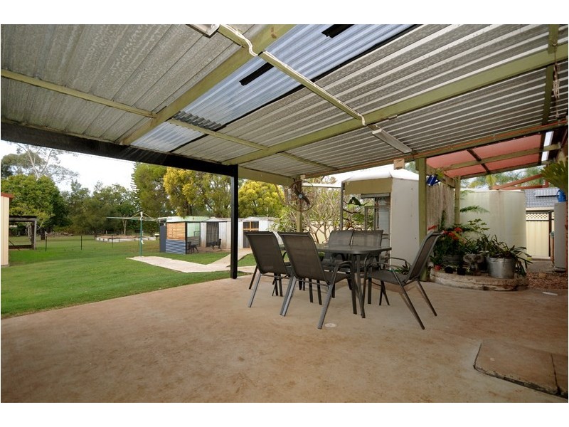 10 Kensington Drive, Withcott QLD 4352