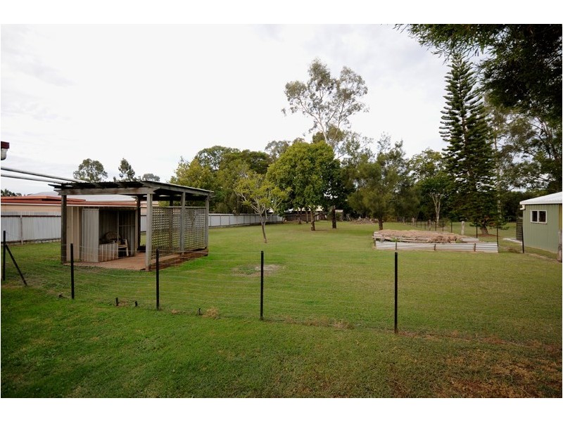 10 Kensington Drive, Withcott QLD 4352