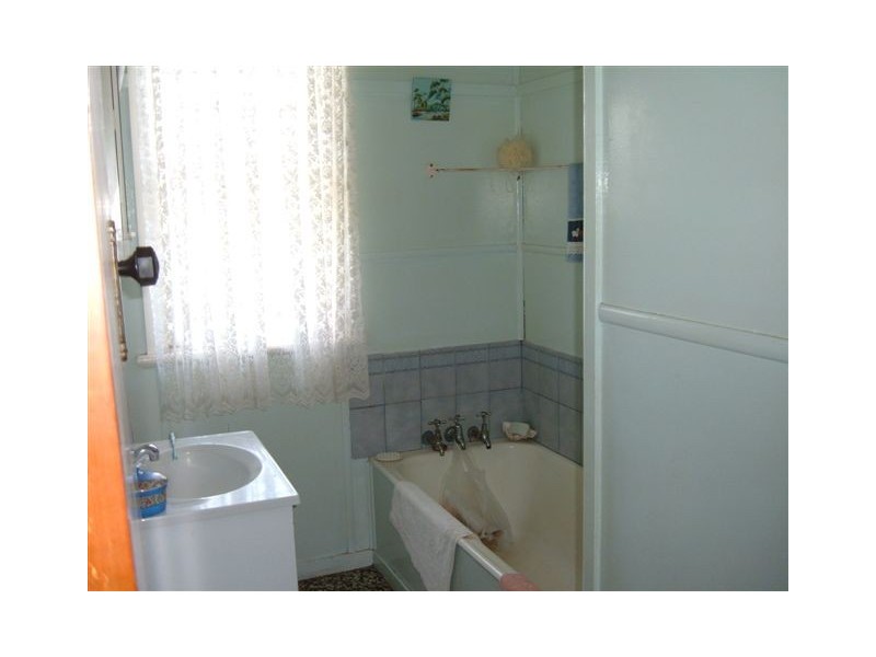 32 Ramsay Street, Rangeville QLD 4350