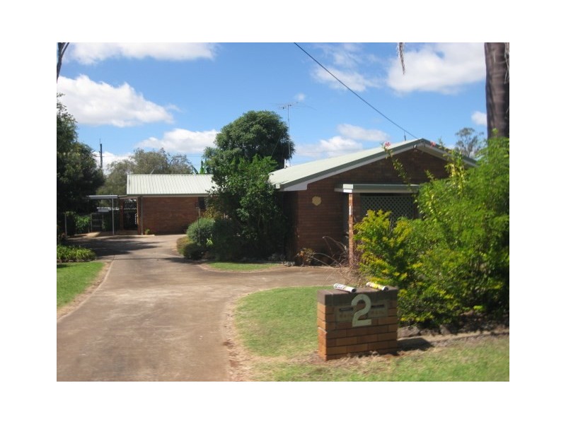 2/2 Hodgen Street, South Toowoomba QLD 4350