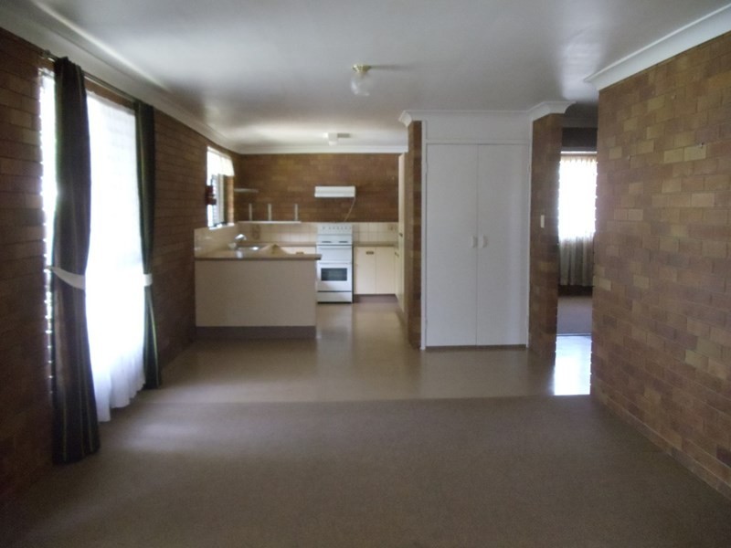 2/2 Hodgen Street, South Toowoomba QLD 4350