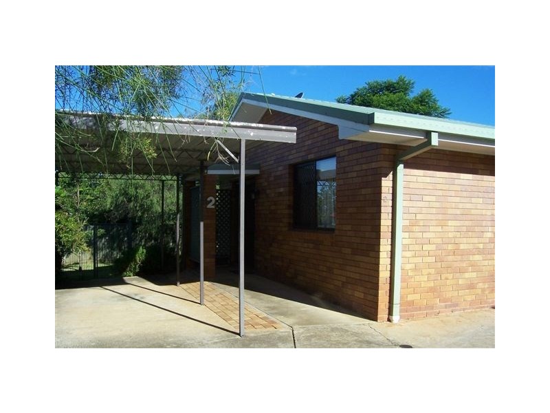 2/2 Hodgen Street, South Toowoomba QLD 4350