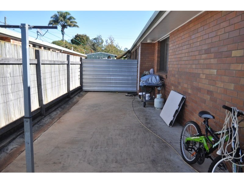 2/2 Hodgen Street, South Toowoomba QLD 4350
