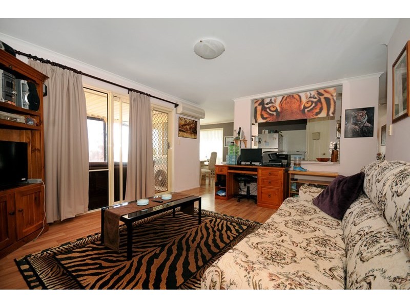 6 Quinlan Court, Darling Heights QLD 4350