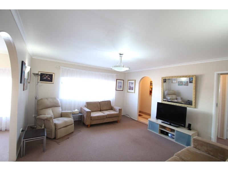 1 and 2/1 Behland Street, Kearneys Spring QLD 4350