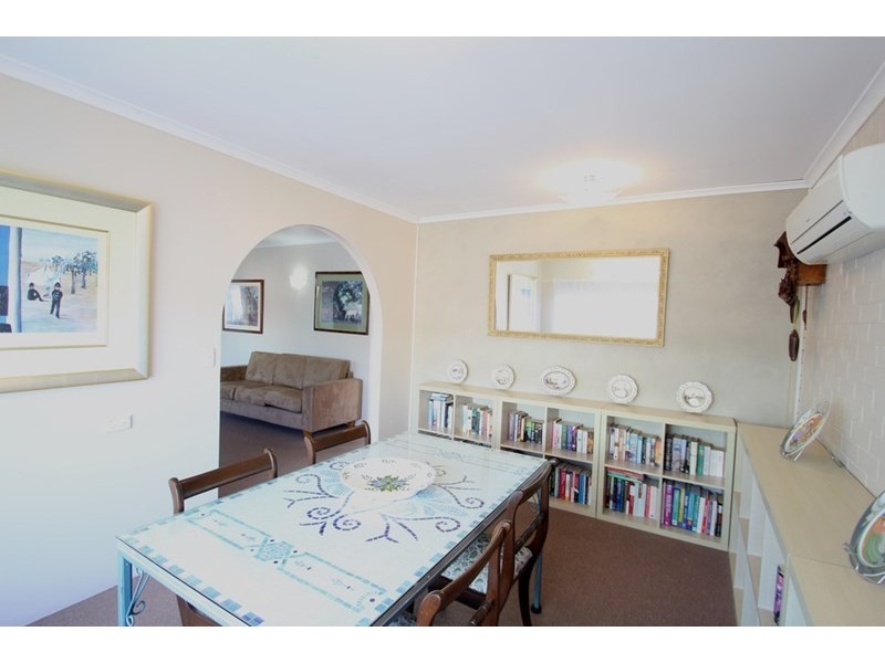 1 and 2/1 Behland Street, Kearneys Spring QLD 4350