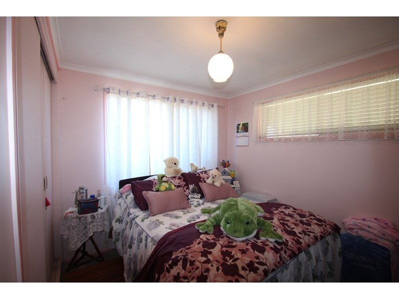 1 and 2/1 Behland Street, Kearneys Spring QLD 4350