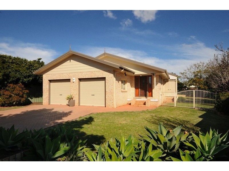 14 Dahlia Court, Middle Ridge QLD 4350