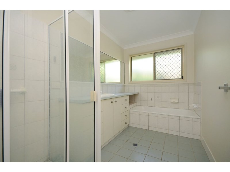 14 Dahlia Court, Middle Ridge QLD 4350