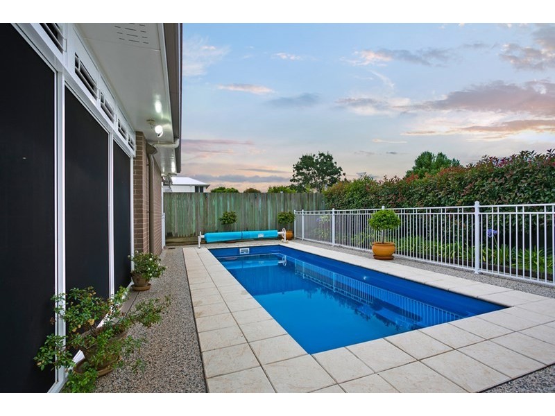 5 Caithness Court, Middle Ridge QLD 4350