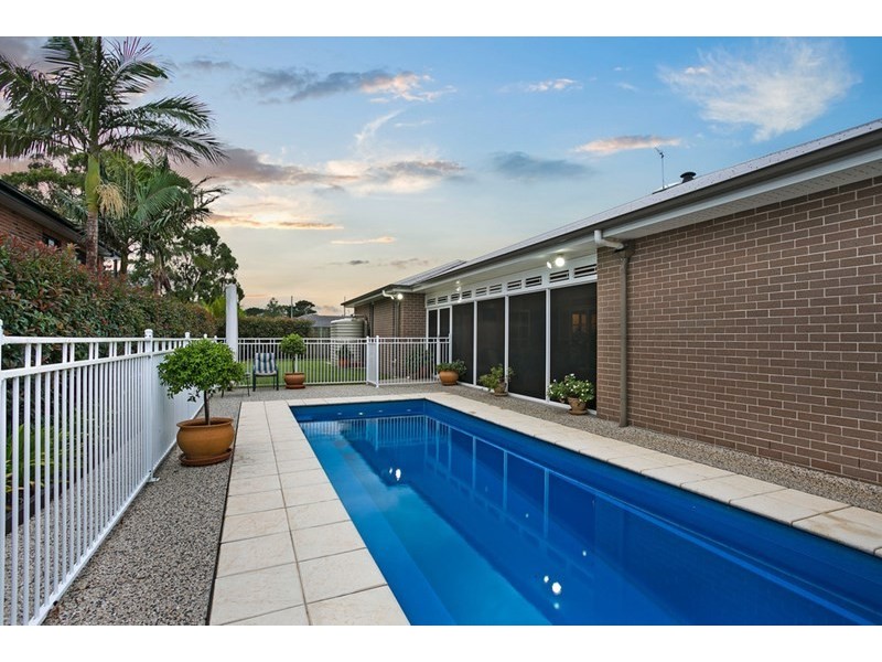 5 Caithness Court, Middle Ridge QLD 4350