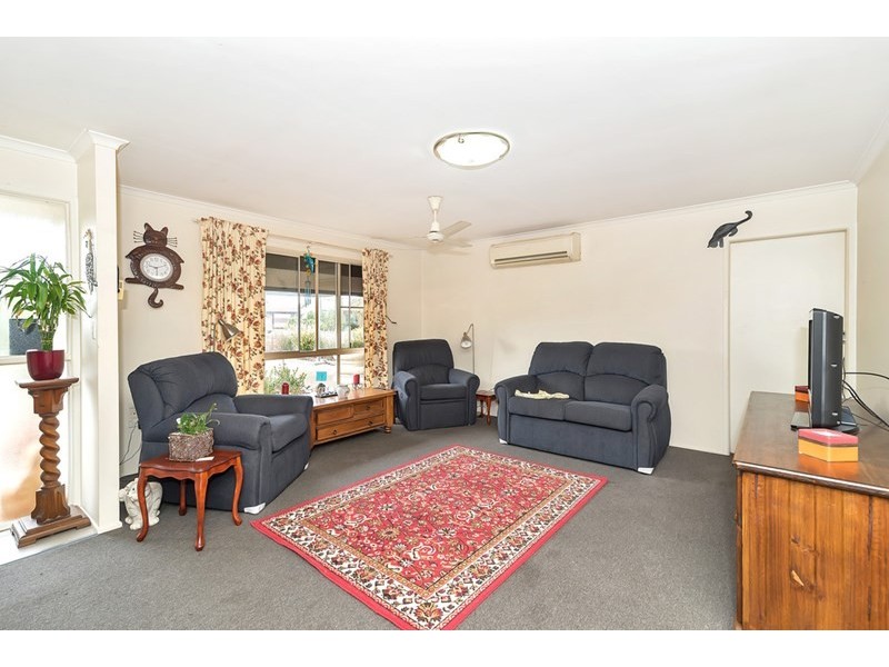 10 Gladstone Street, Wyreema QLD 4352