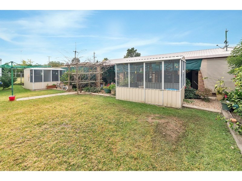 10 Gladstone Street, Wyreema QLD 4352