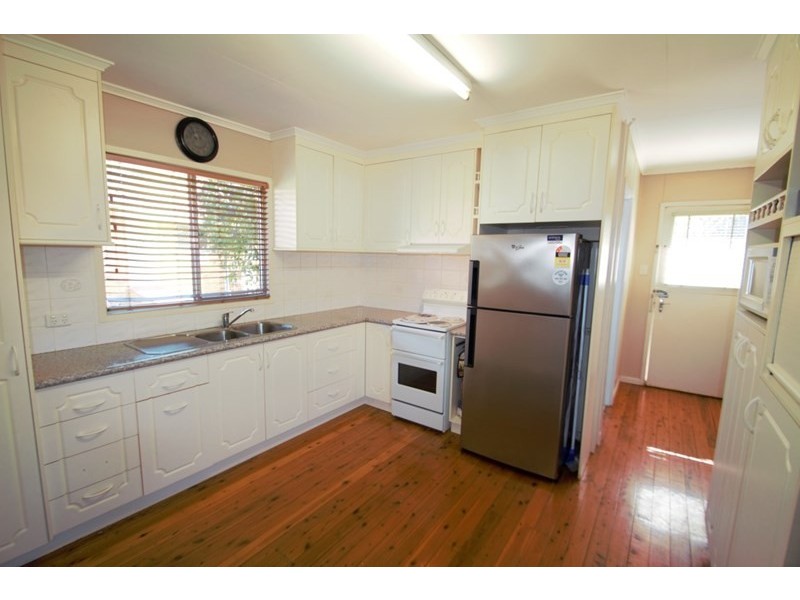 29 Hursley Road, Newtown QLD 4350