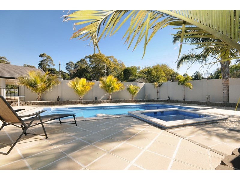 192 Rowbotham Street, Middle Ridge QLD 4350