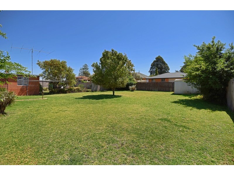 9 Clarice Street, Harristown QLD 4350