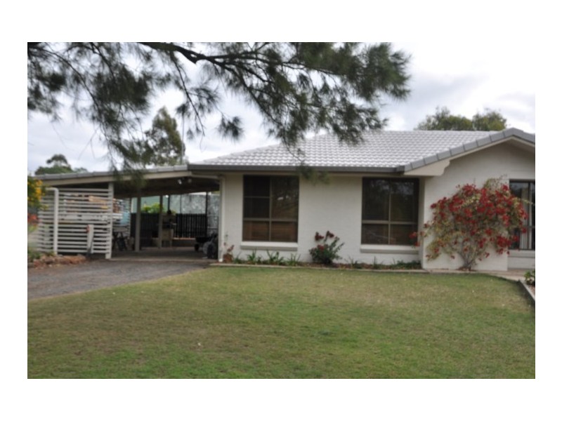 21 Clifford Street, Meringandan West QLD 4352