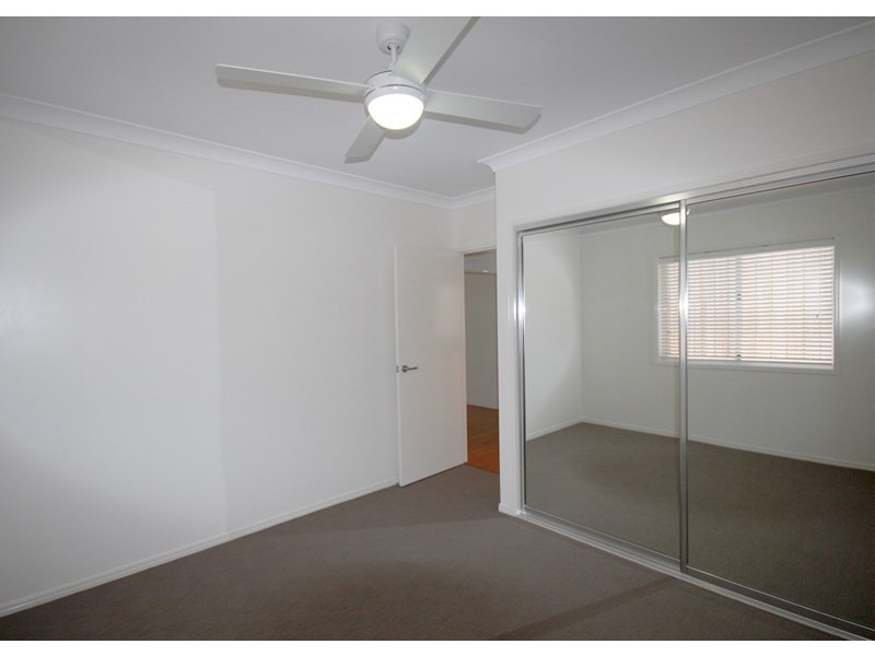 25 Scullin Street, Middle Ridge QLD 4350