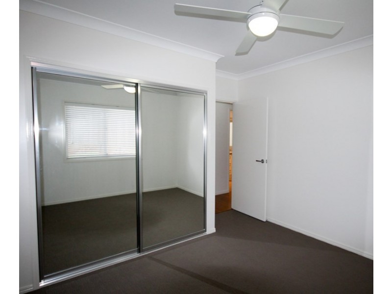 25 Scullin Street, Middle Ridge QLD 4350