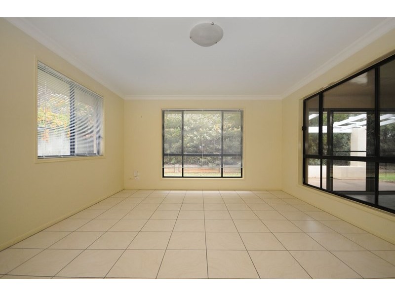 10 Jake Court, Middle Ridge QLD 4350