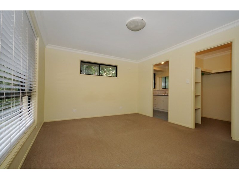 10 Jake Court, Middle Ridge QLD 4350