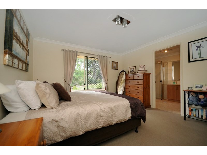 1 Bauer Court, Hodgson Vale QLD 4352