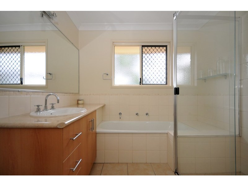 1 Bauer Court, Hodgson Vale QLD 4352