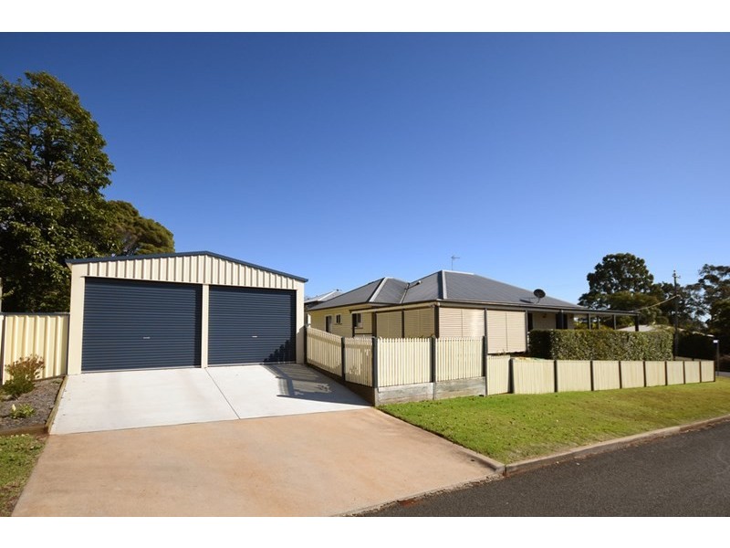 4 Garde Street, Centenary Heights QLD 4350