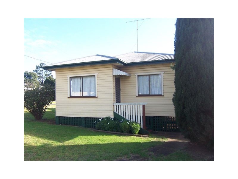 169 Jellicoe Street, Newtown QLD 4350