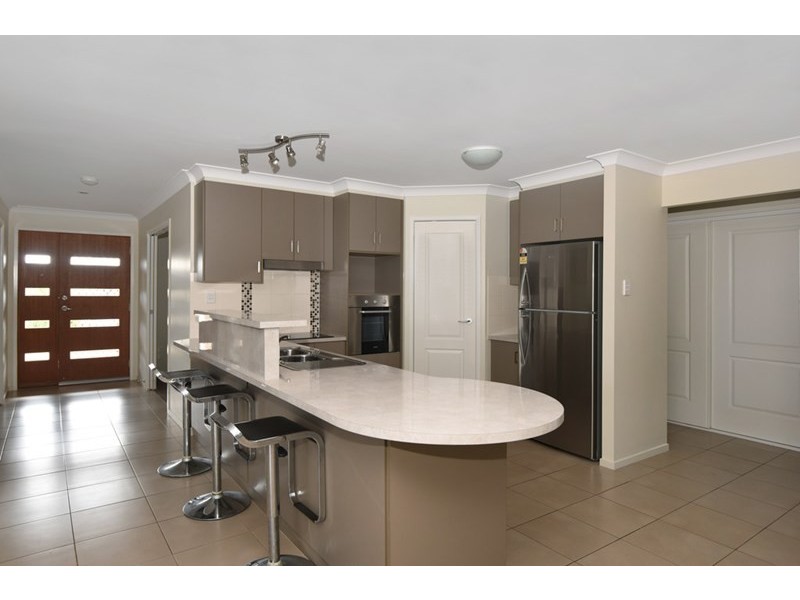 41 Honeyeater Drive, Highfields QLD 4352