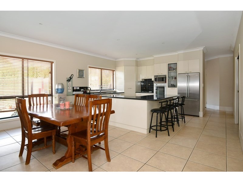 14 Charmaine Court, Highfields QLD 4352