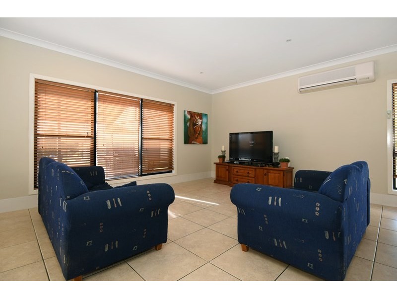 14 Charmaine Court, Highfields QLD 4352
