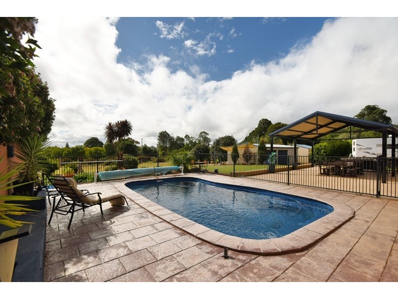 14 Charmaine Court, Highfields QLD 4352