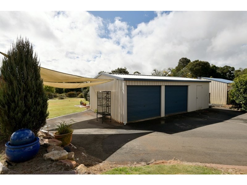 14 Charmaine Court, Highfields QLD 4352