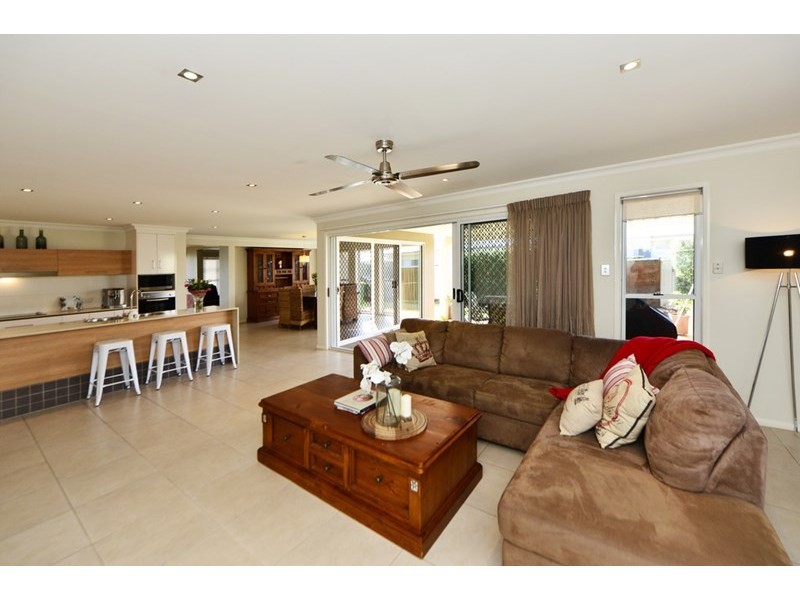 20 Fallon Drive, Middle Ridge QLD 4350